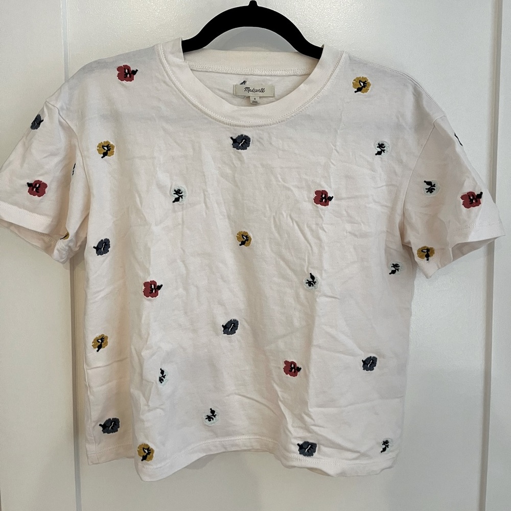 Madewell cropped tee with floral embroidery - size S